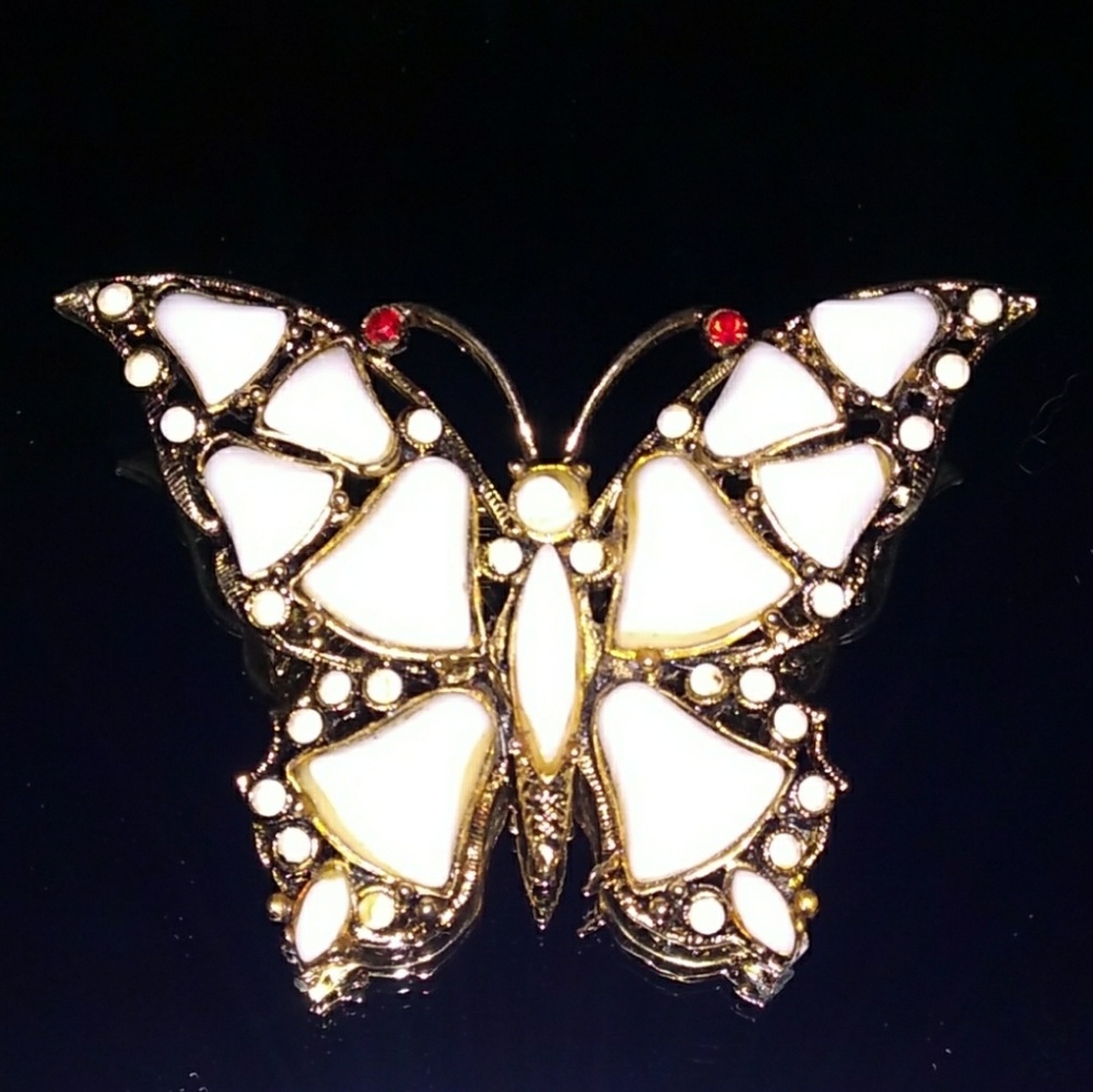 🦋RARE 1949 HOLLYCRAFT MilkGlass Butterfly Brooch